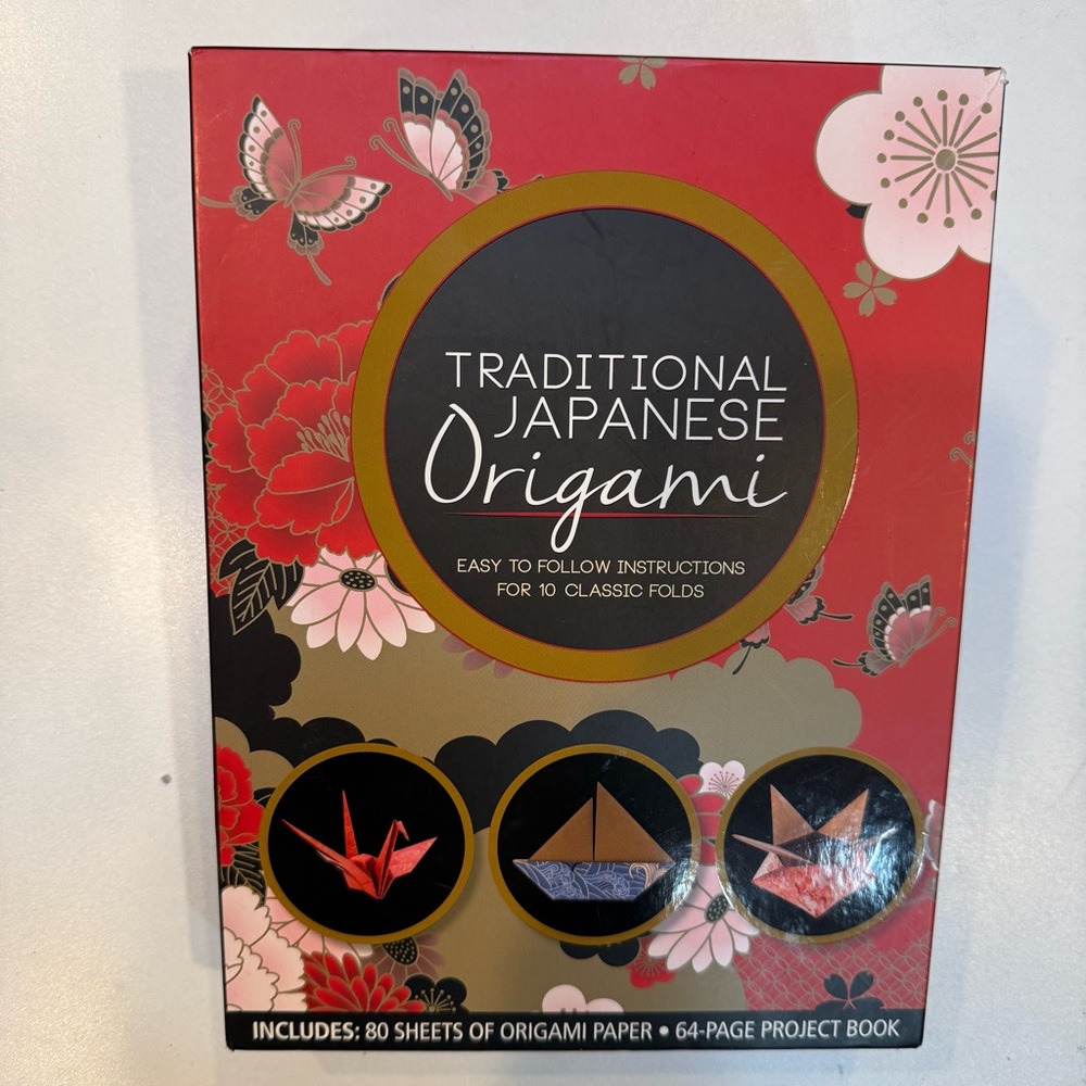 Traditional Japanese Origami Kit - Red and Black